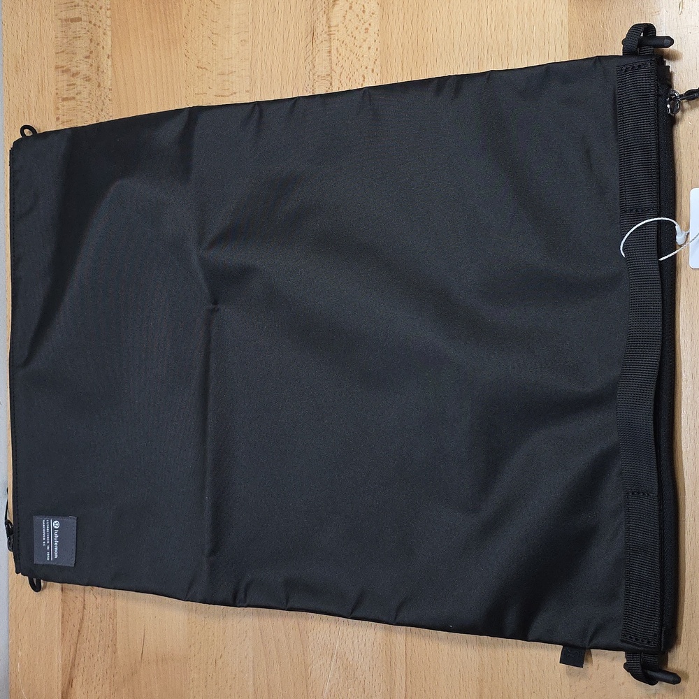 lululemon athletica Laundy Bag Accessory